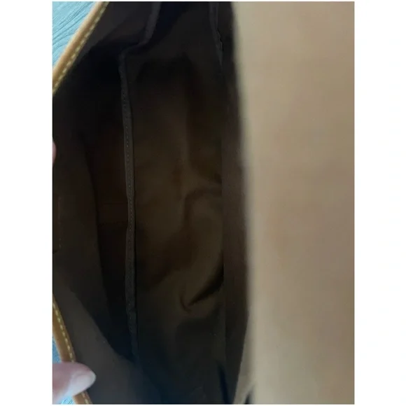 Authentic GUCCI Brown GG Monogram Shoulder Crossbody Bag - Picture 7 of 17